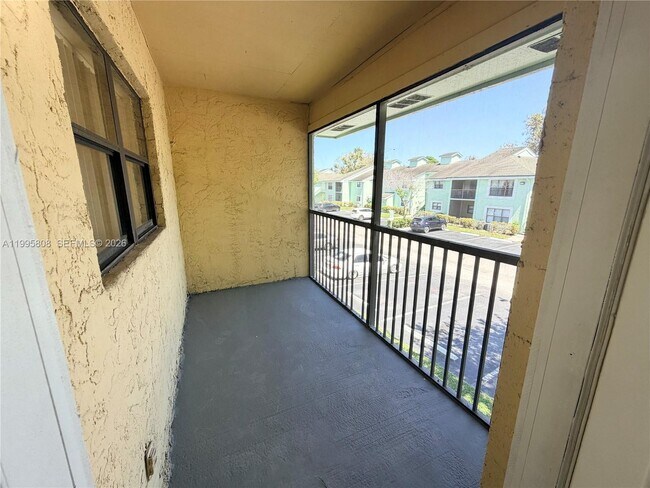 Building Photo - 4007 NW 87th Ave