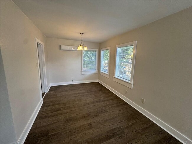 Building Photo - 102 9th Ave