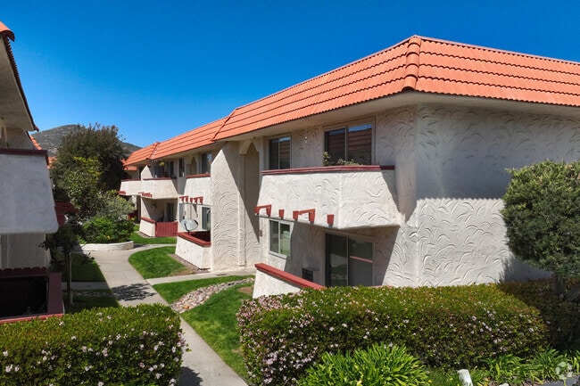 8609 Lake Murray Blvd - Casa Dorada