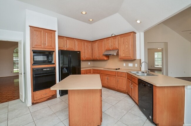 Building Photo - 1631 Berkoff Dr