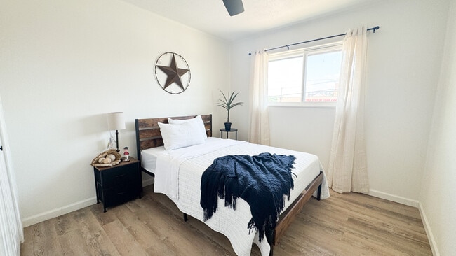 Building Photo - The Graduate Apartments