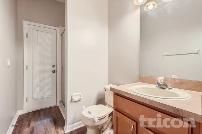 Building Photo - 5859 Autumn Chase Cir