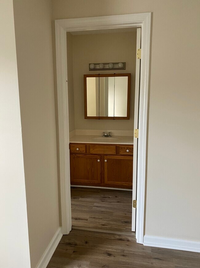 Building Photo - 409 Filter Plant Rd