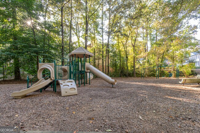 Building Photo - 651 Briarleigh Way