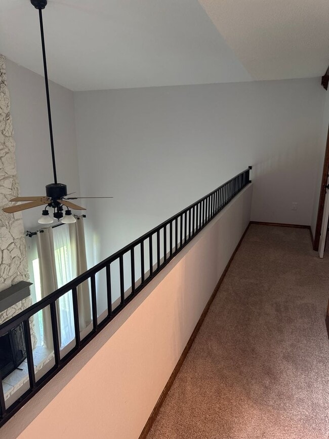 Building Photo - Two-story, four-bedroom, three-bathroom ho...