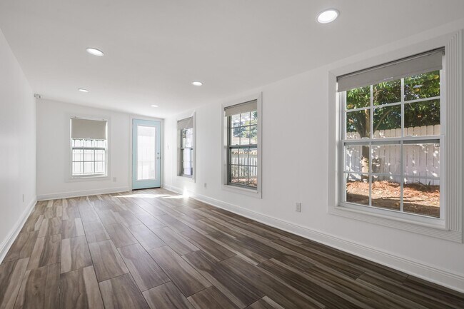 Building Photo - 2788 Oak Park Ct