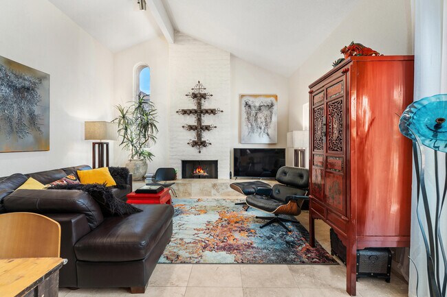 Building Photo - 73419 Foxtail Ln