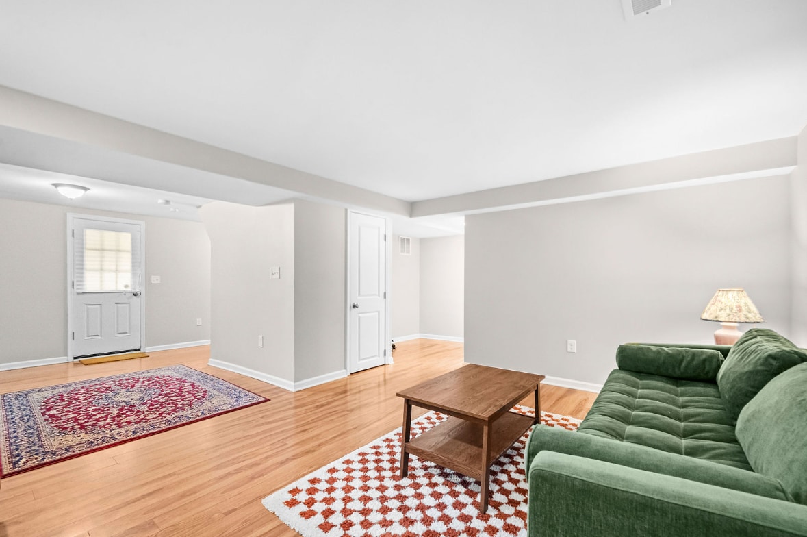 Building Photo - 2722 Woodley Pl