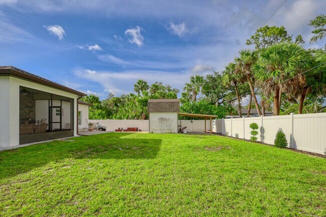 Building Photo - 3072 Lopinto St
