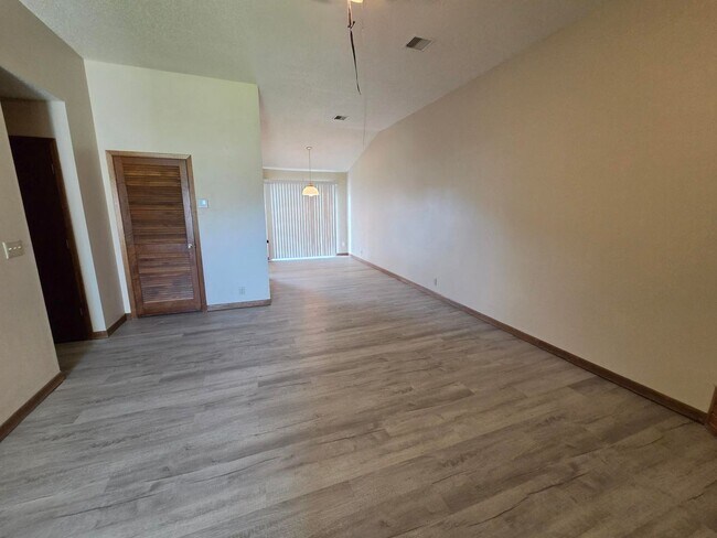 Building Photo - 3266-3268 E. Longfellow Crt.