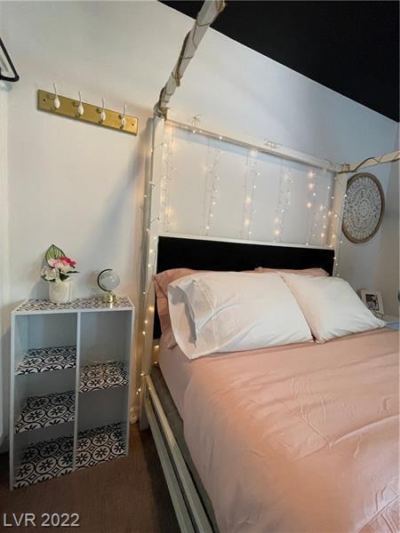 Building Photo - FULLY FURNISHED! & Recently renovated mid-term in downtown - close to arts district