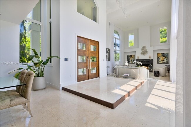Building Photo - 7201 Ponce De Leon Rd