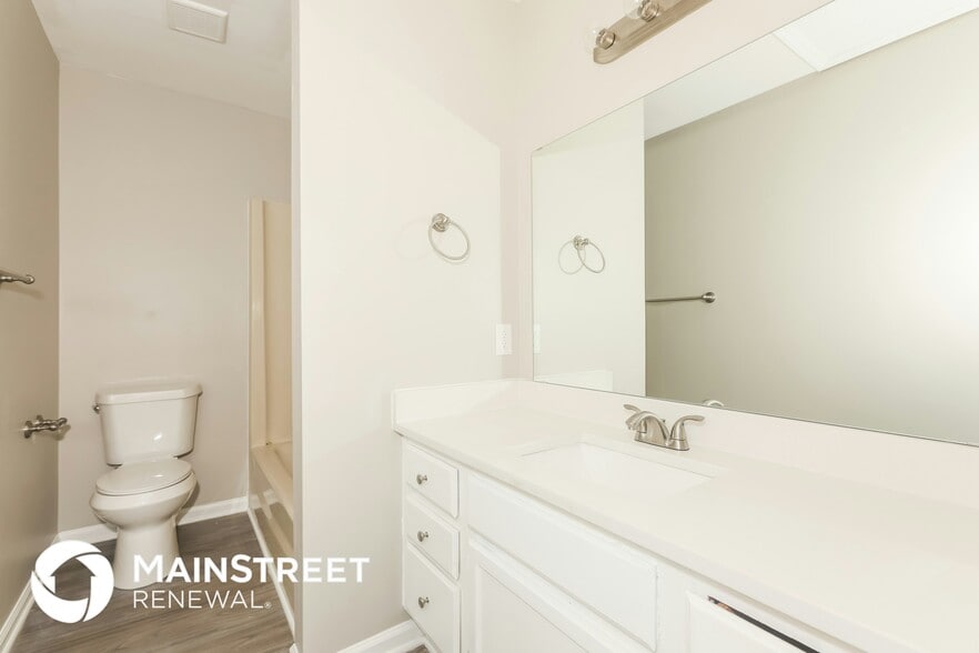 Building Photo - 4802 Von Ct