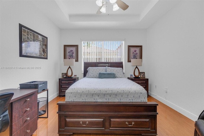 Building Photo - 3920 NE 13th Dr