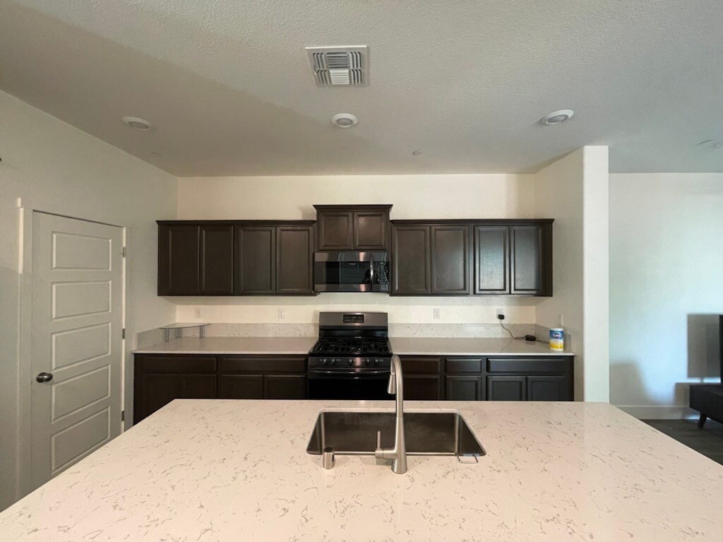 Building Photo - 2363 Explorador Dr