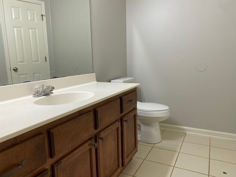 Building Photo - 55 Leafwood Cv