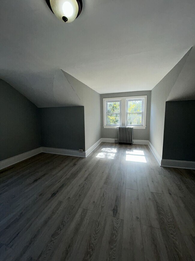 Building Photo - 648 Stuyvesant Ave