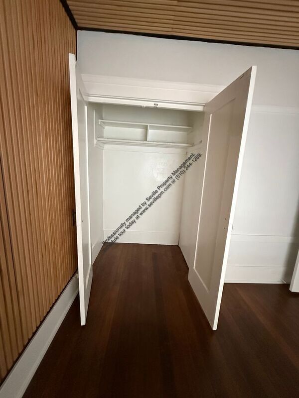 Building Photo - 1808 Filbert St