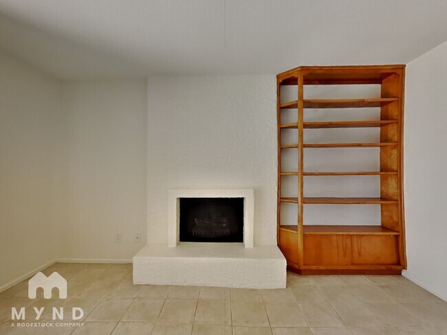 Building Photo - 8176 E Del Cuarzo Dr