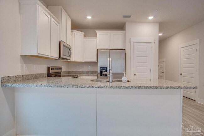 Building Photo - 9400 Nature Crk Ln