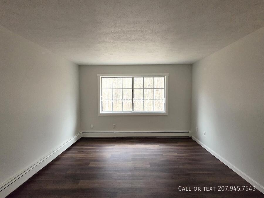 Building Photo - 20 Tall Pines Dr