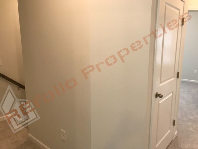 Building Photo - Beautiful 3 Story 4 Bedrooms 2 Car Garage ...