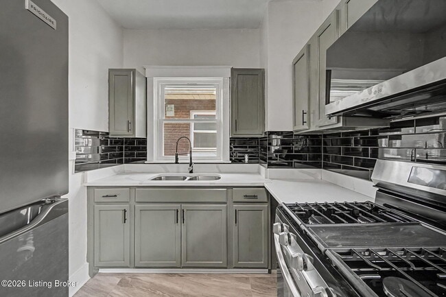 Building Photo - 3 Eutropia Ct