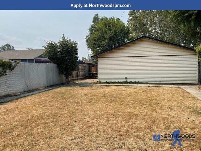 Building Photo - 737 Kenyon St