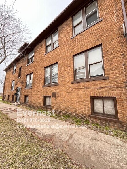 Building Photo - 5440 Milford St
