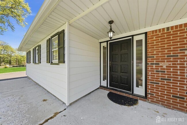 Building Photo - 34 Ventnor Dr