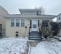 Building Photo - Beautiful 3 Bedroom house for Rent in Calumet City, IL AVAILABLE NOW!!