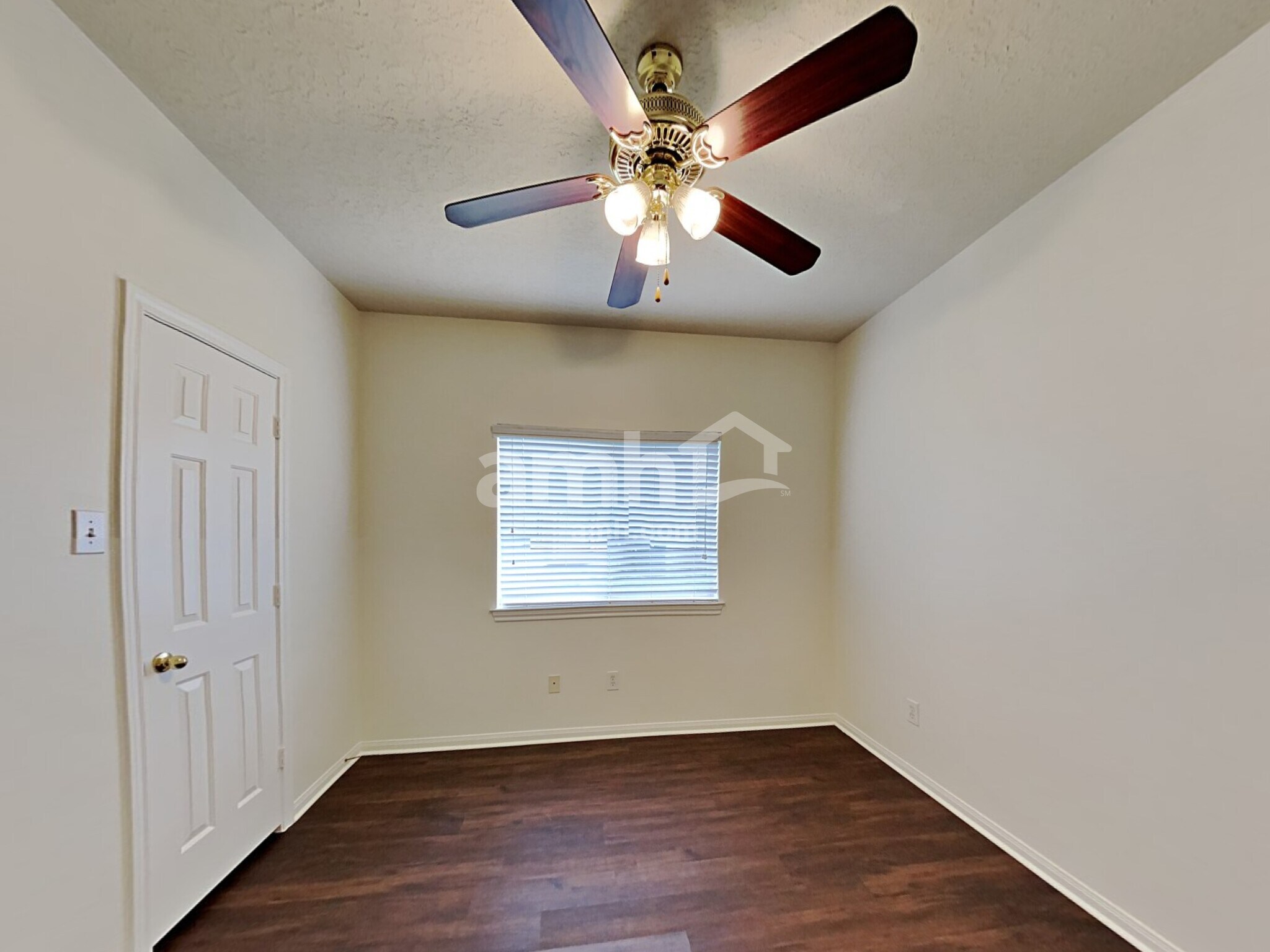 Building Photo - 534 Starkstone Ct