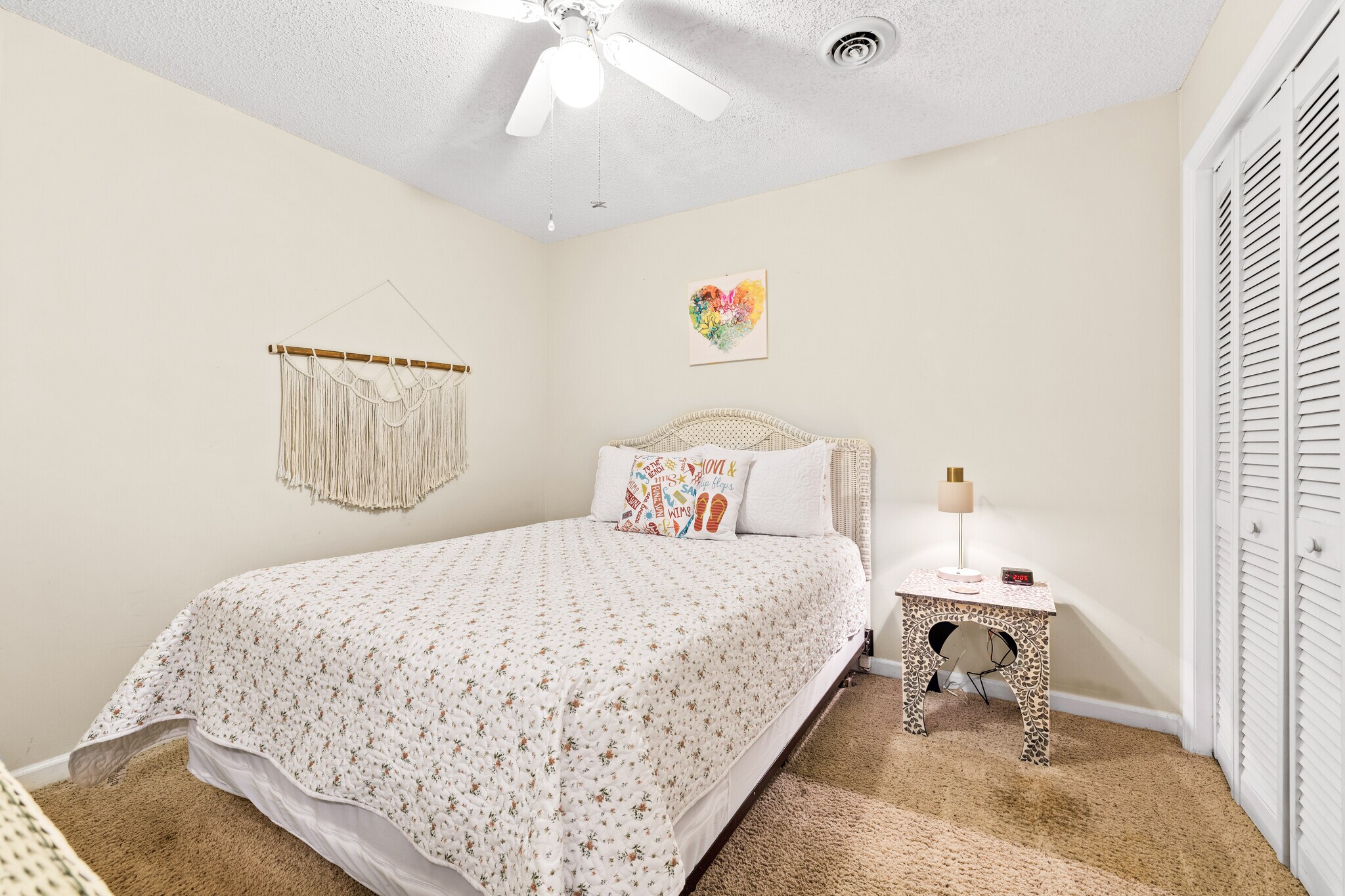 Building Photo - 1095 Plantation Dr W