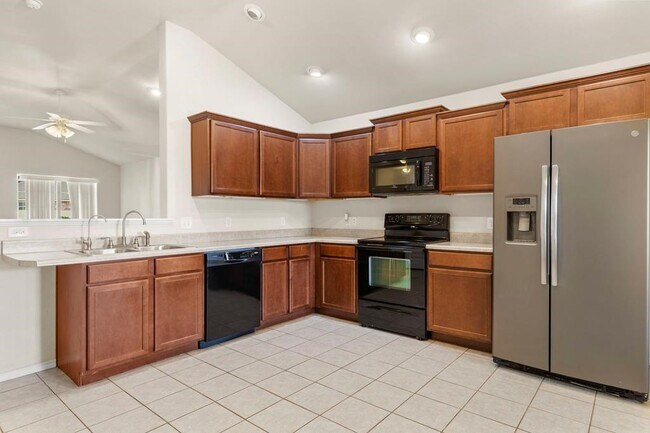 Building Photo - 304 E 94th St