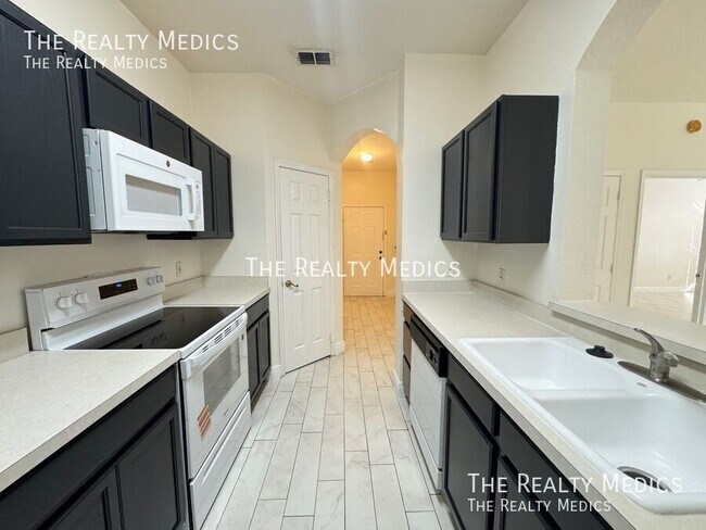 Building Photo - 13512 Turtle Marsh Loop