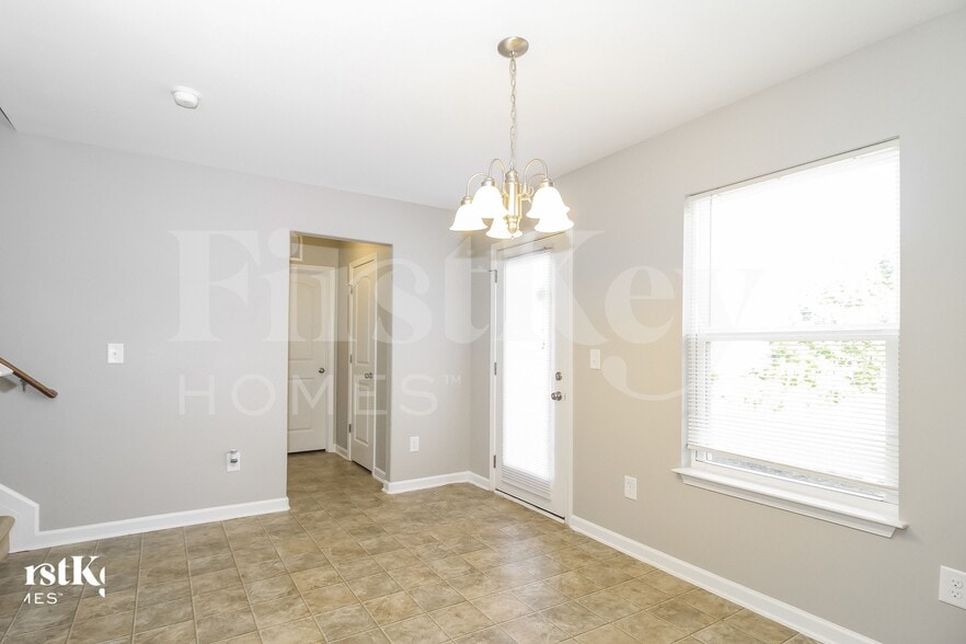 Building Photo - 4295 Kendall Farms Way