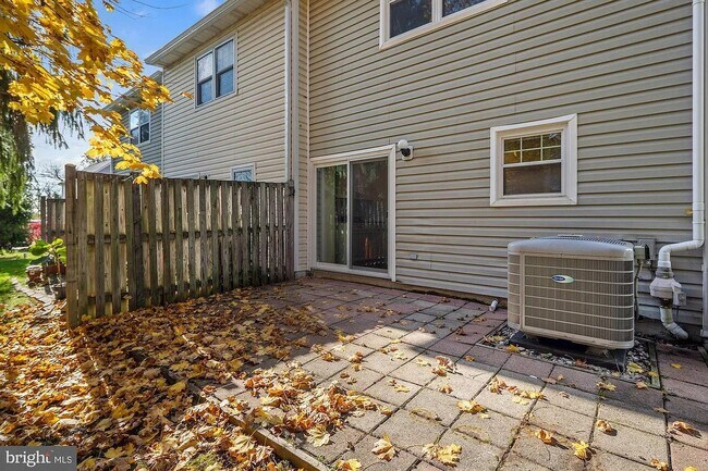 Building Photo - 505 McManus Way