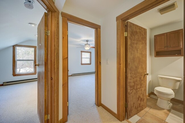 Building Photo - 99 Pine St