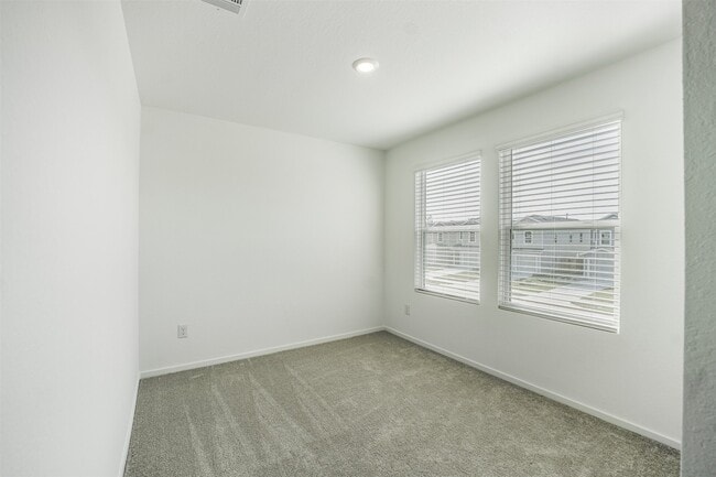 Building Photo - 919 Pertuso Ln