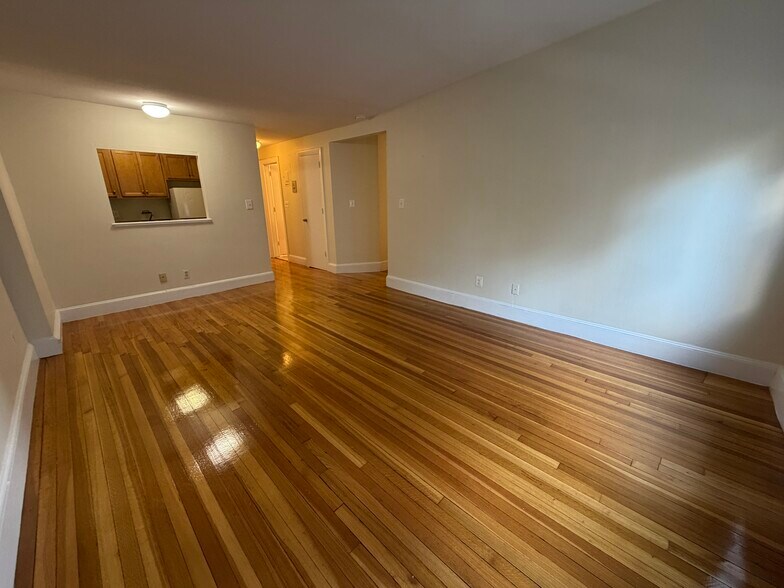 Building Photo - 306 Tappan St