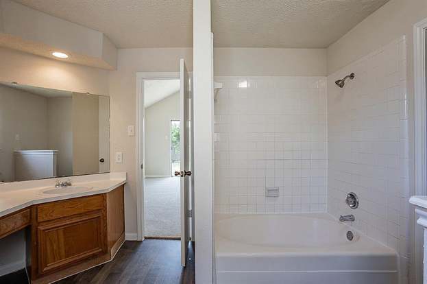 Building Photo - 14651 Via Del Norte Dr