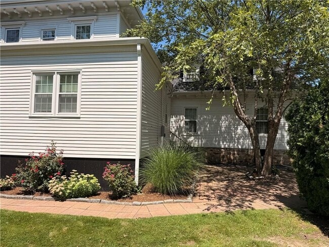 Building Photo - 412 Bellevue Ave
