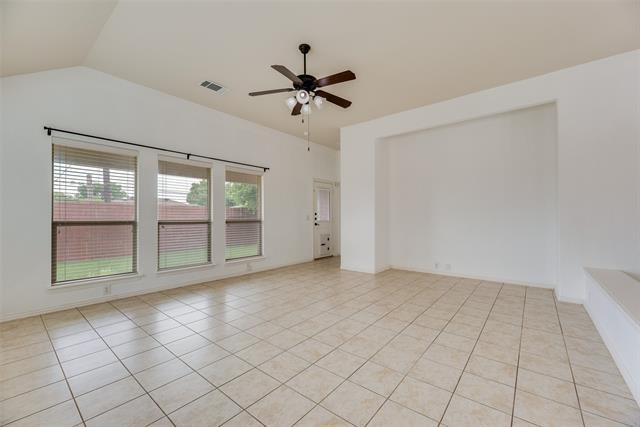 Building Photo - 6556 Fairview Dr