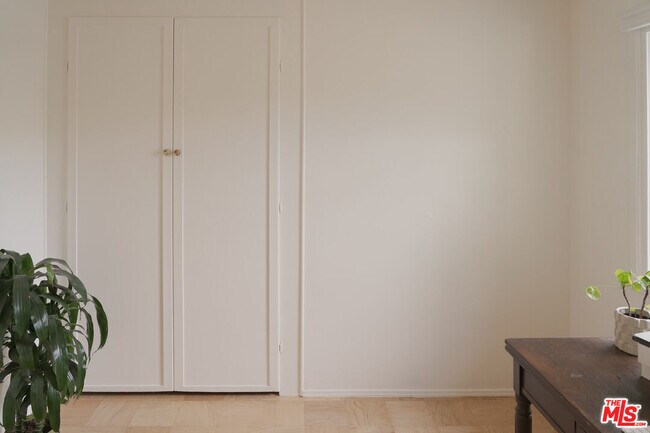 Building Photo - 22736 Cantlay St