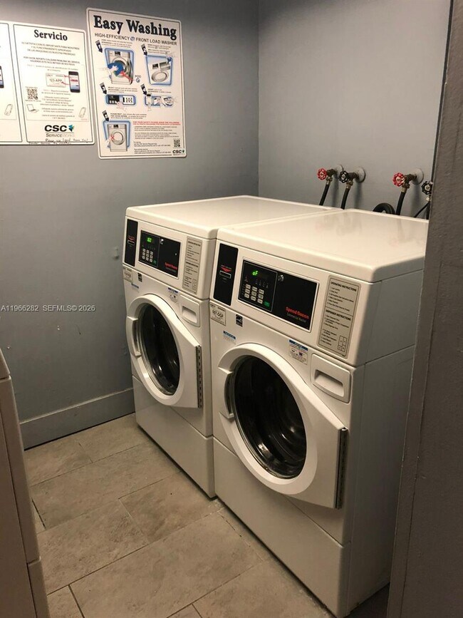 Building Photo - 492 NW 165th St