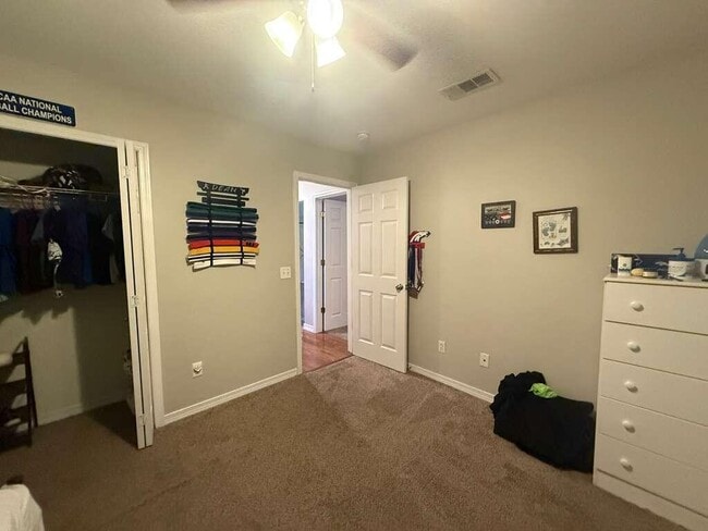 Building Photo - 4216 Shadow Ln