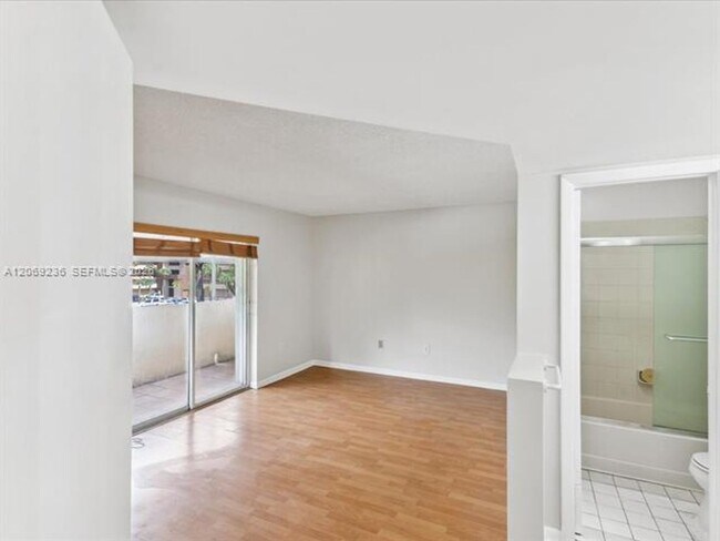 Building Photo - 390 NW 86th Pl