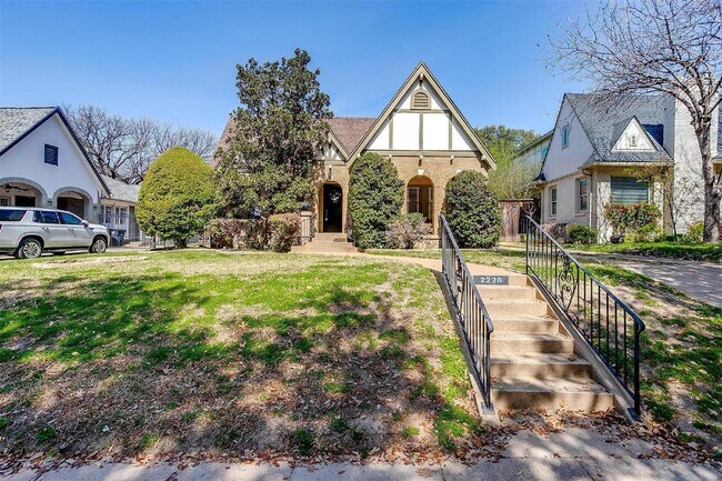 Primary Photo - Charming home in Coveted Berkeley Place!