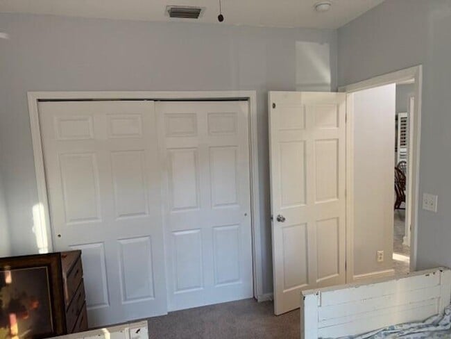 Building Photo - 9927 Kamena Cir