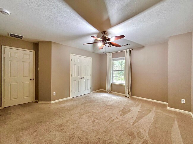 Building Photo - 13012 Kenswick Dr